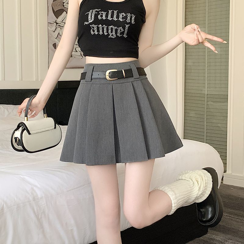 Pleated mini skirt