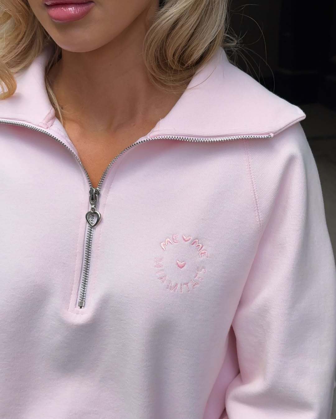 Embroidered half-zip sweatshirt in pink